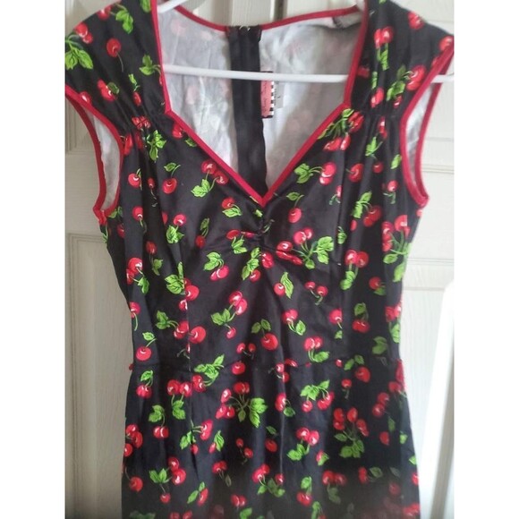 Pinup Couture Natasha Size Large Black Cherry Print Pencil Dress - Picture 2 of 4